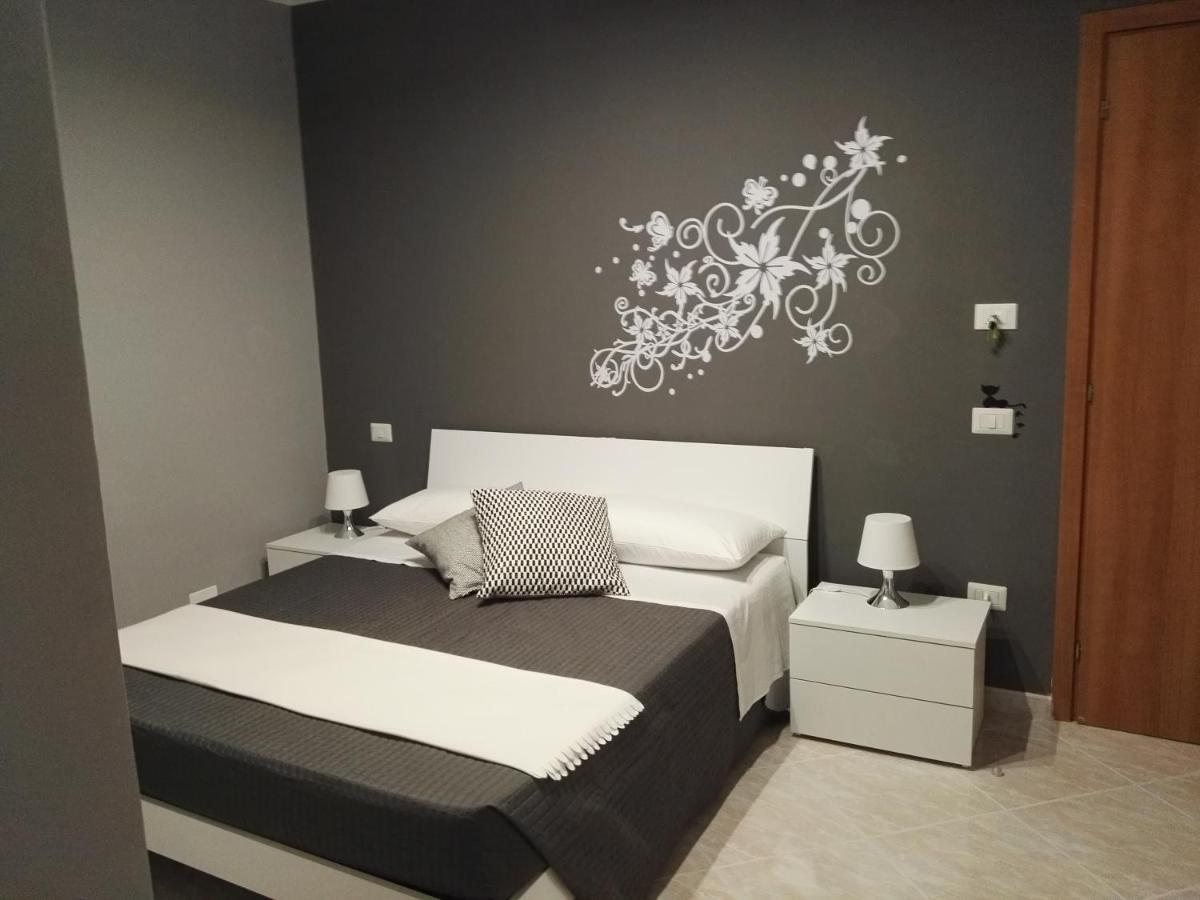 B&B Black-And-White Gallipoli Exterior foto